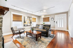 Dazzling 3bd, 2ba Home with Private Deck near Alberta